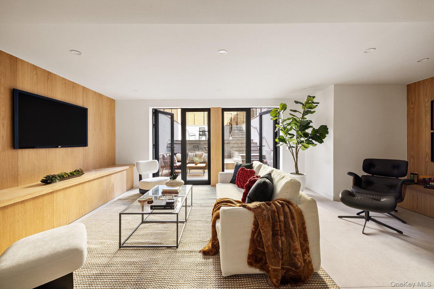 74 DIAMOND Street Unit 1A, Brooklyn NY 11222