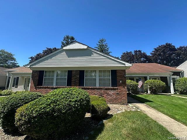 6 Cobblestone Way, Mount Sinai NY 11766