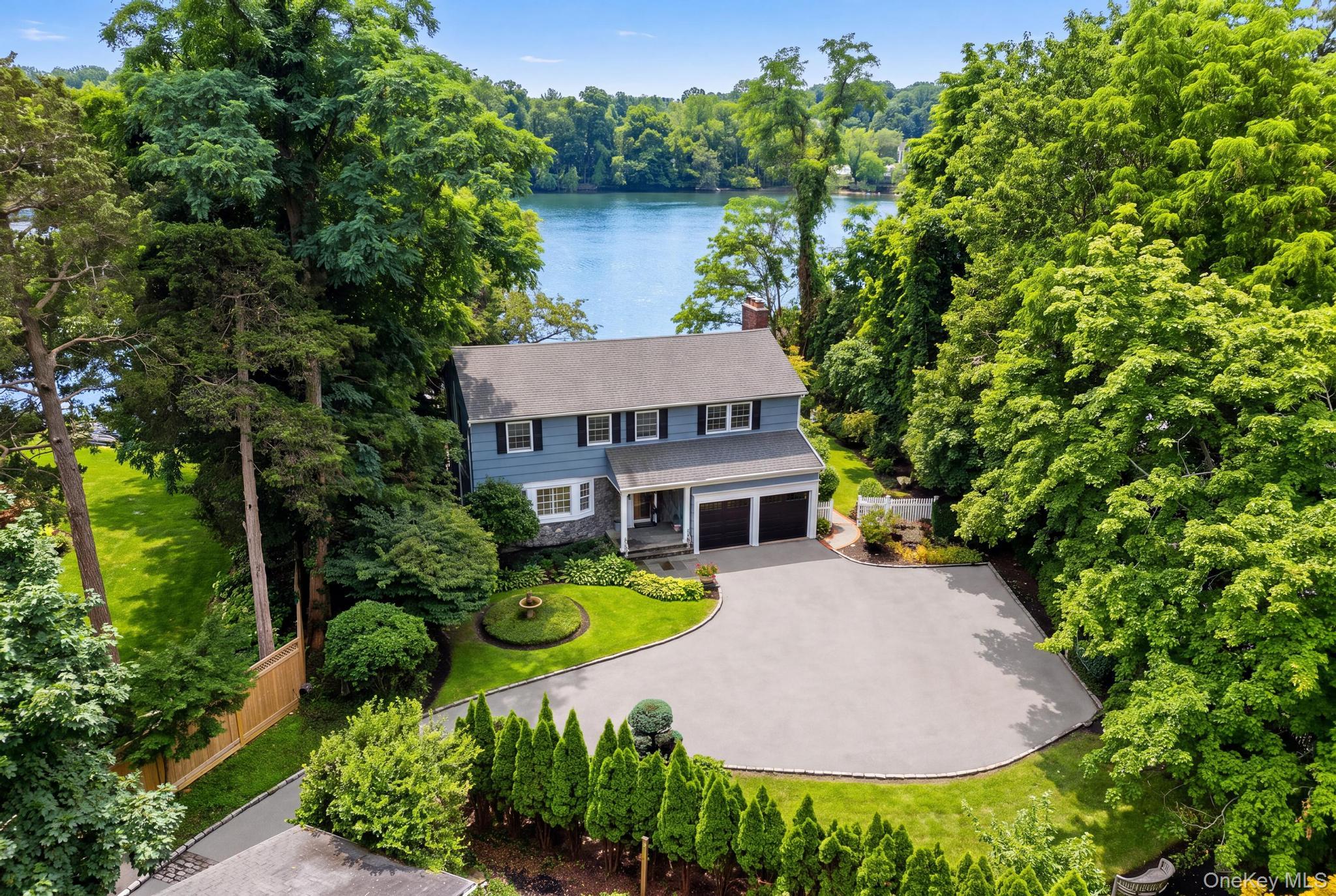 11 Prospect Road, Centerport NY 11721
