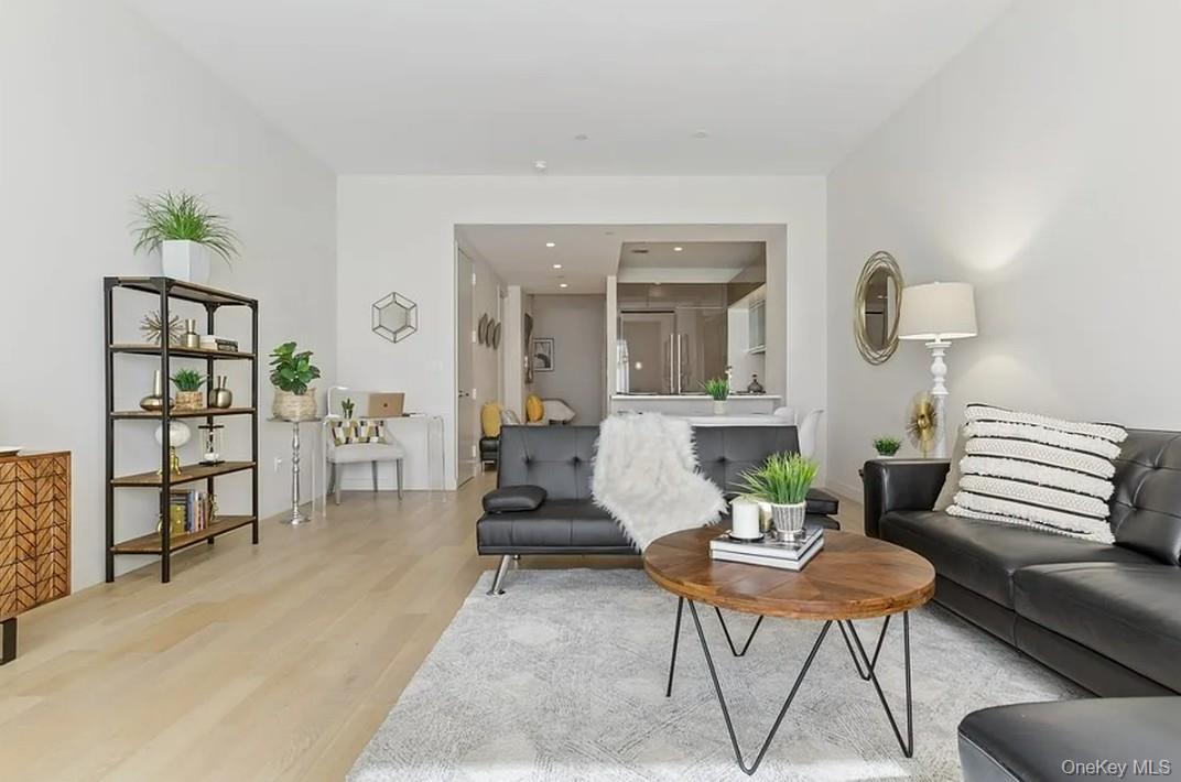 75 Wall Street Unit 36R, Manhattan NY 10005