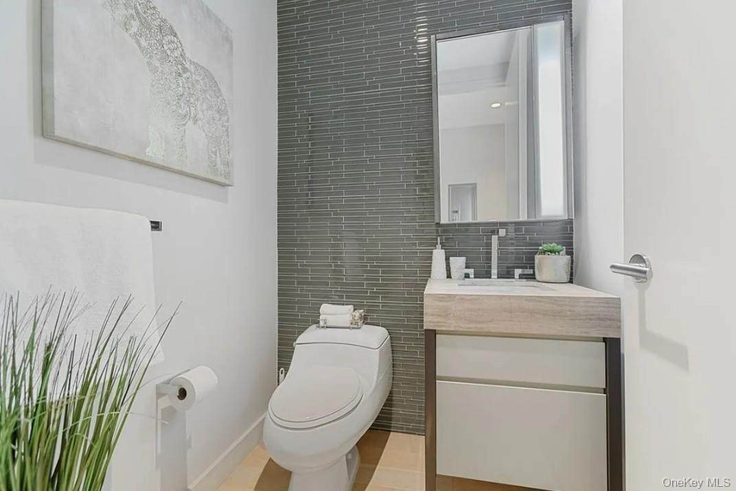 75 Wall Street Unit 36R, Manhattan NY 10005