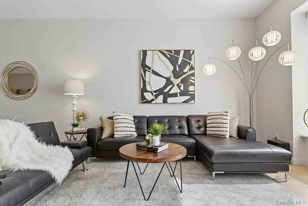 75 Wall Street Unit 36R, Manhattan NY 10005
