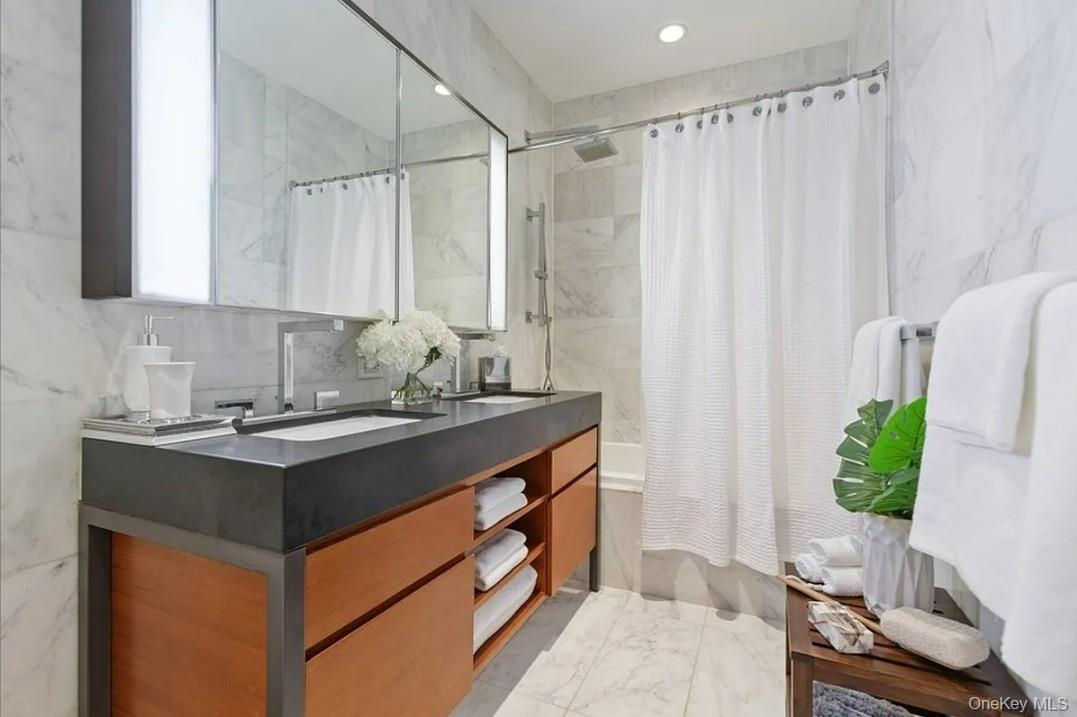 75 Wall Street Unit 36R, Manhattan NY 10005