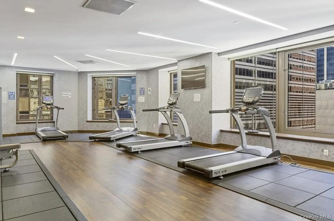 75 Wall Street Unit 36R, Manhattan NY 10005