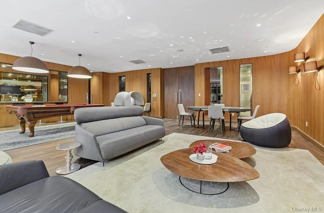 75 Wall Street Unit 36R, Manhattan NY 10005