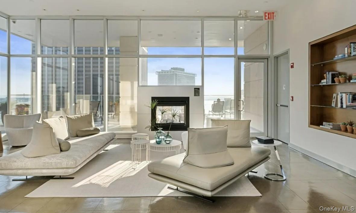 75 Wall Street Unit 36R, Manhattan NY 10005