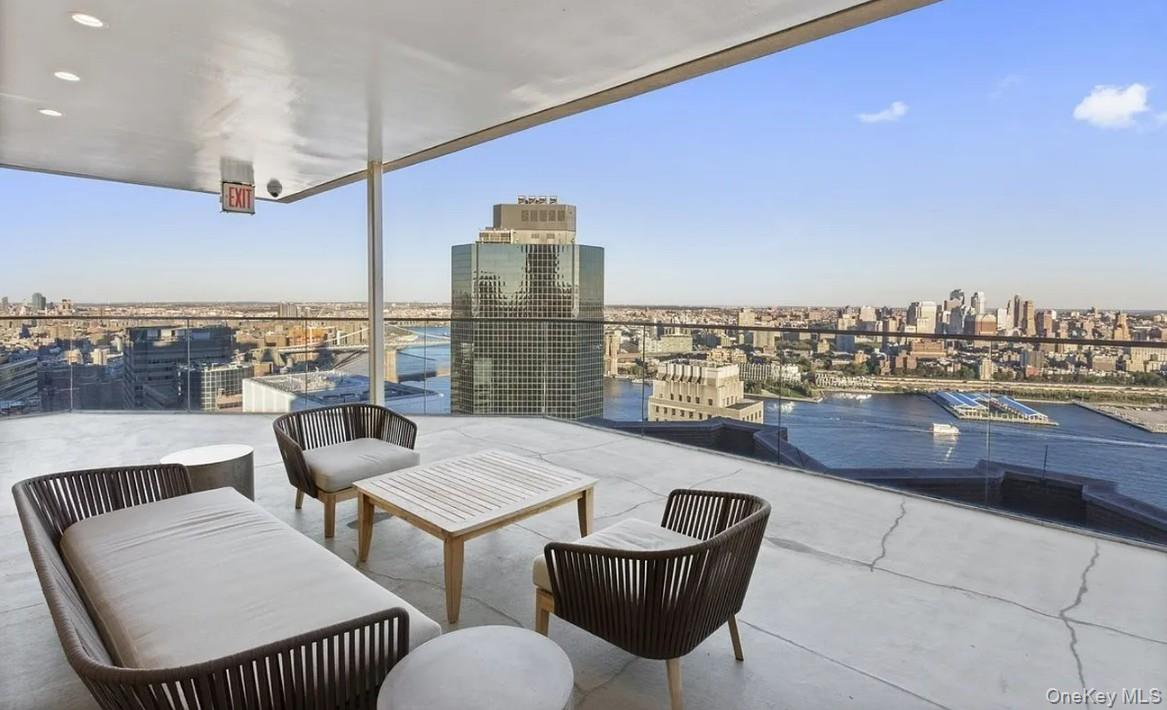 75 Wall Street Unit 36R, Manhattan NY 10005