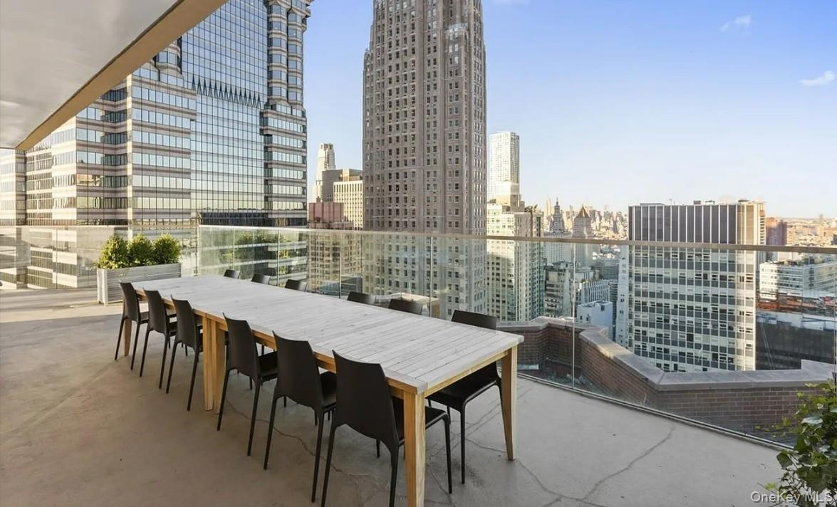 75 Wall Street Unit 36R, Manhattan NY 10005