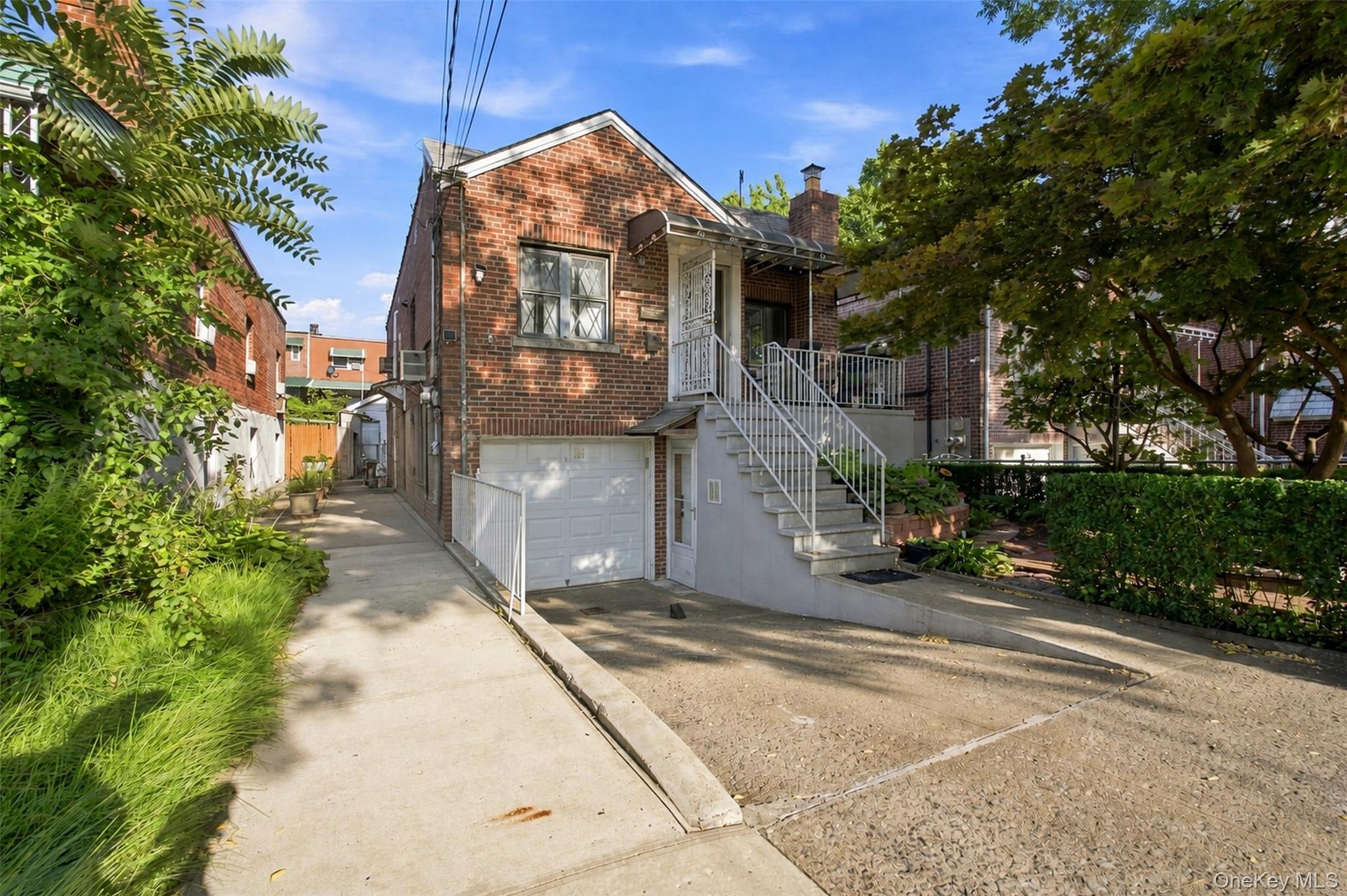 2546 Laconia Avenue, Bronx NY 10469
