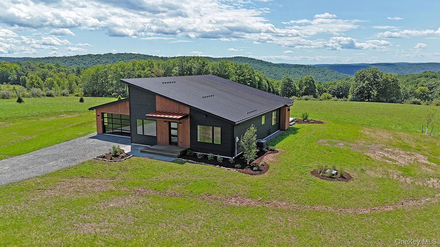 199 Henderson Road, Hankins NY 12736