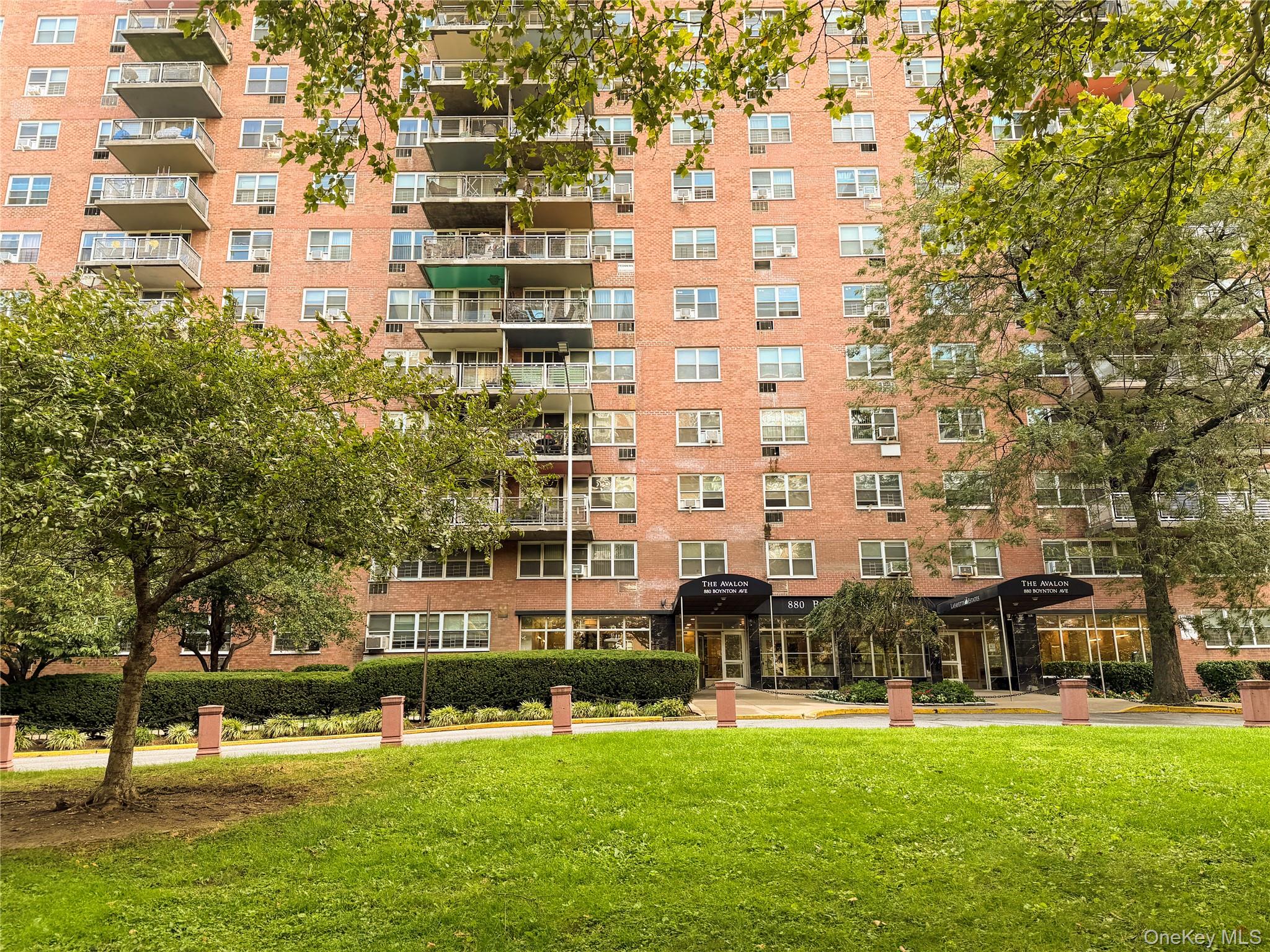 880 Boynton Avenue Unit 9L, Bronx NY 10473