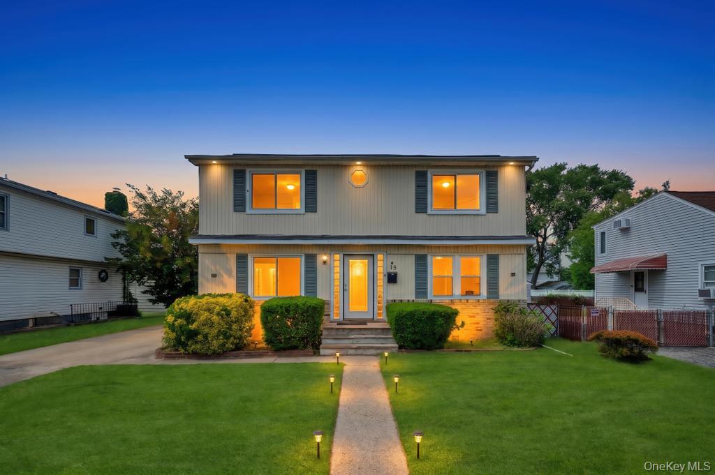 15 Farm Lane, Hicksville NY 11801
