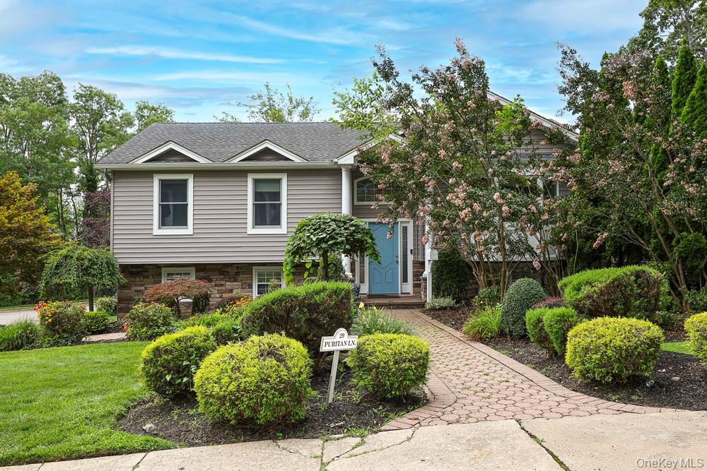 29 Puritan Lane, Farmingdale NY 11735