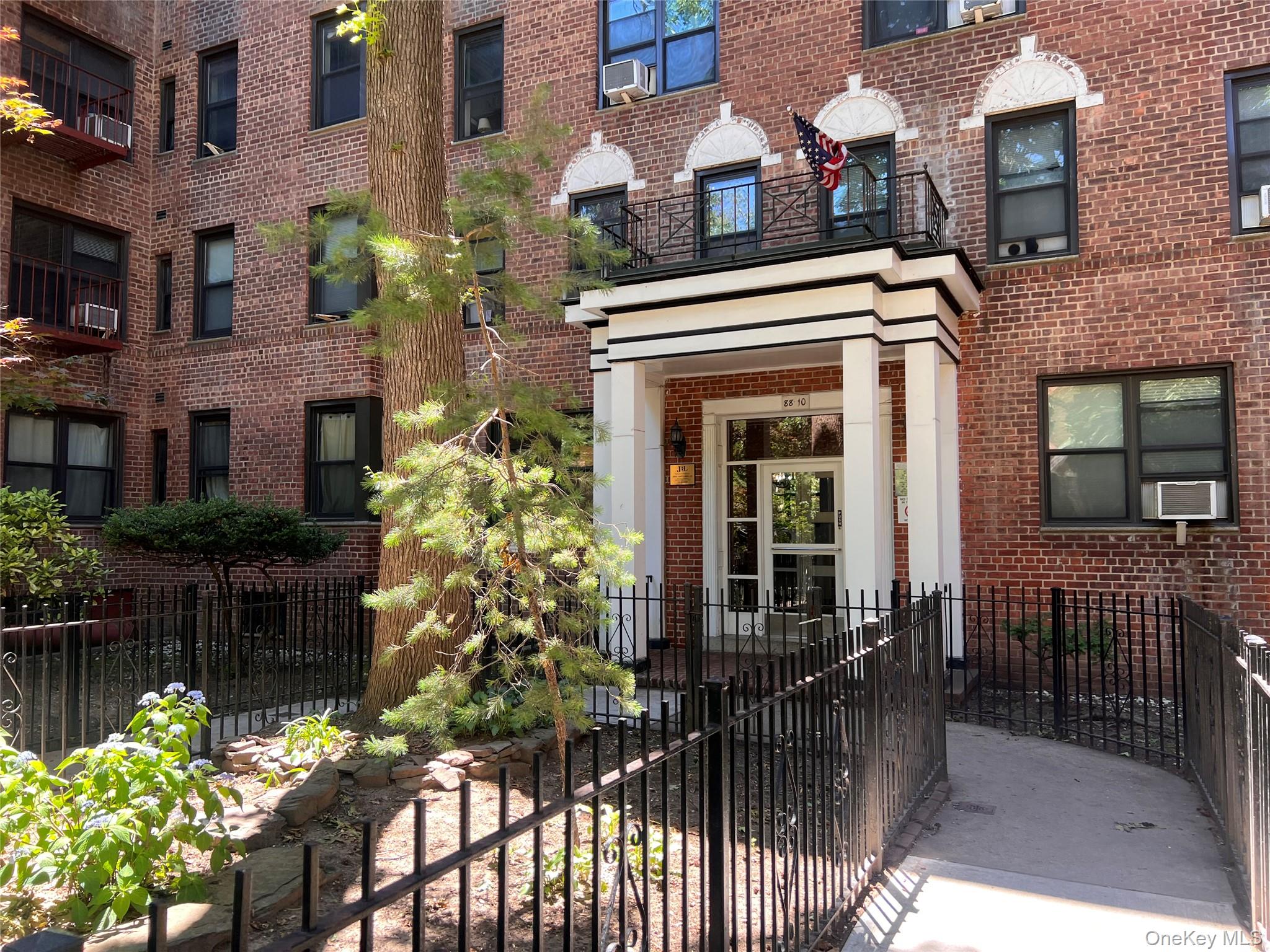88-10 34 Avenue Unit 6A, Jackson Heights NY 11372