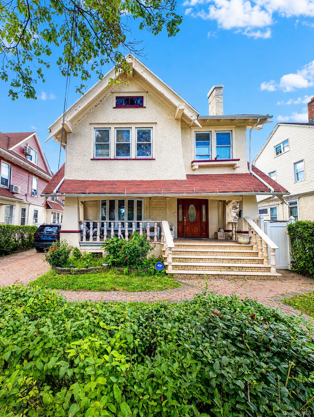 8564 104th Street, Richmond Hill NY 11418