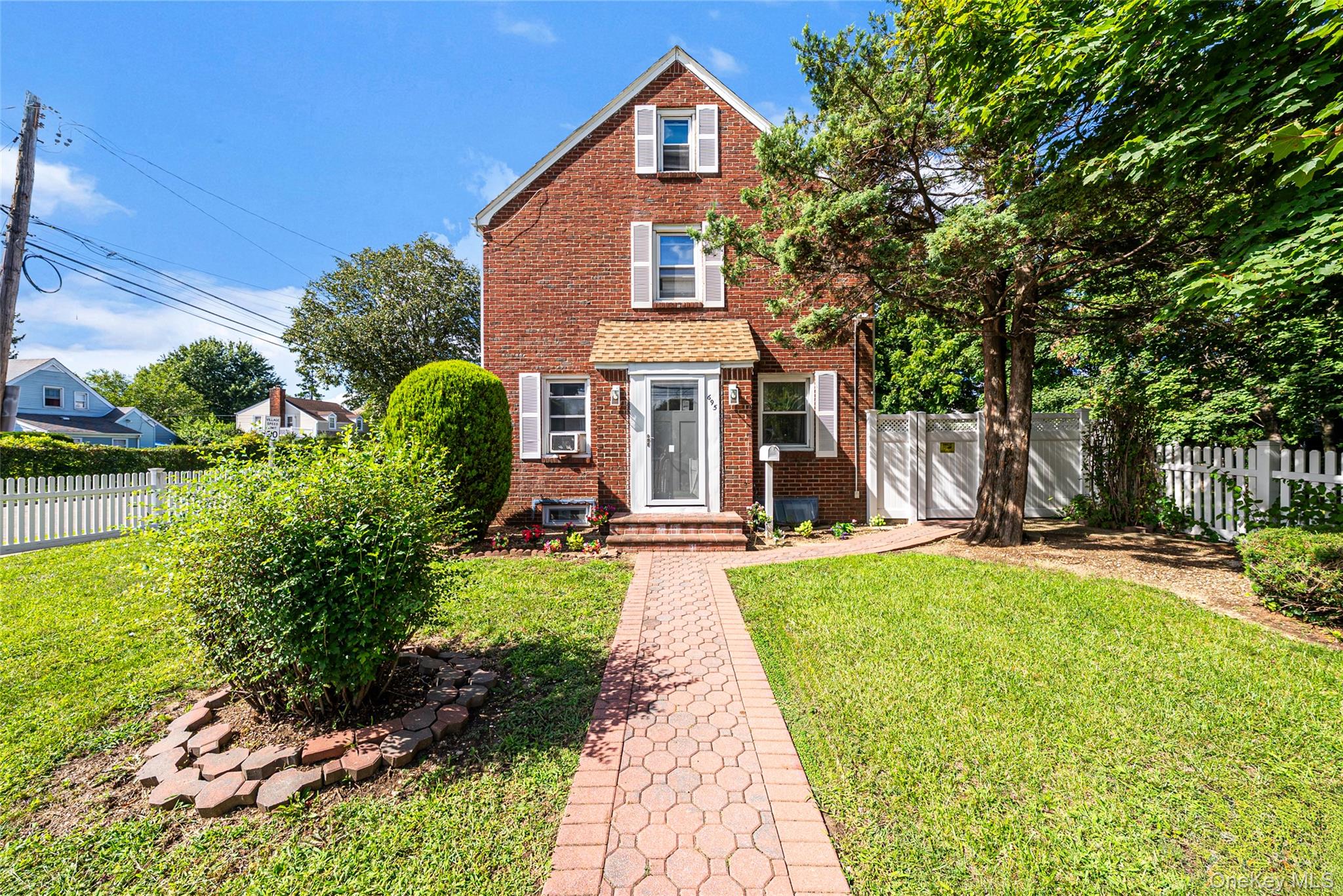 695 Front Street, Hempstead NY 11550