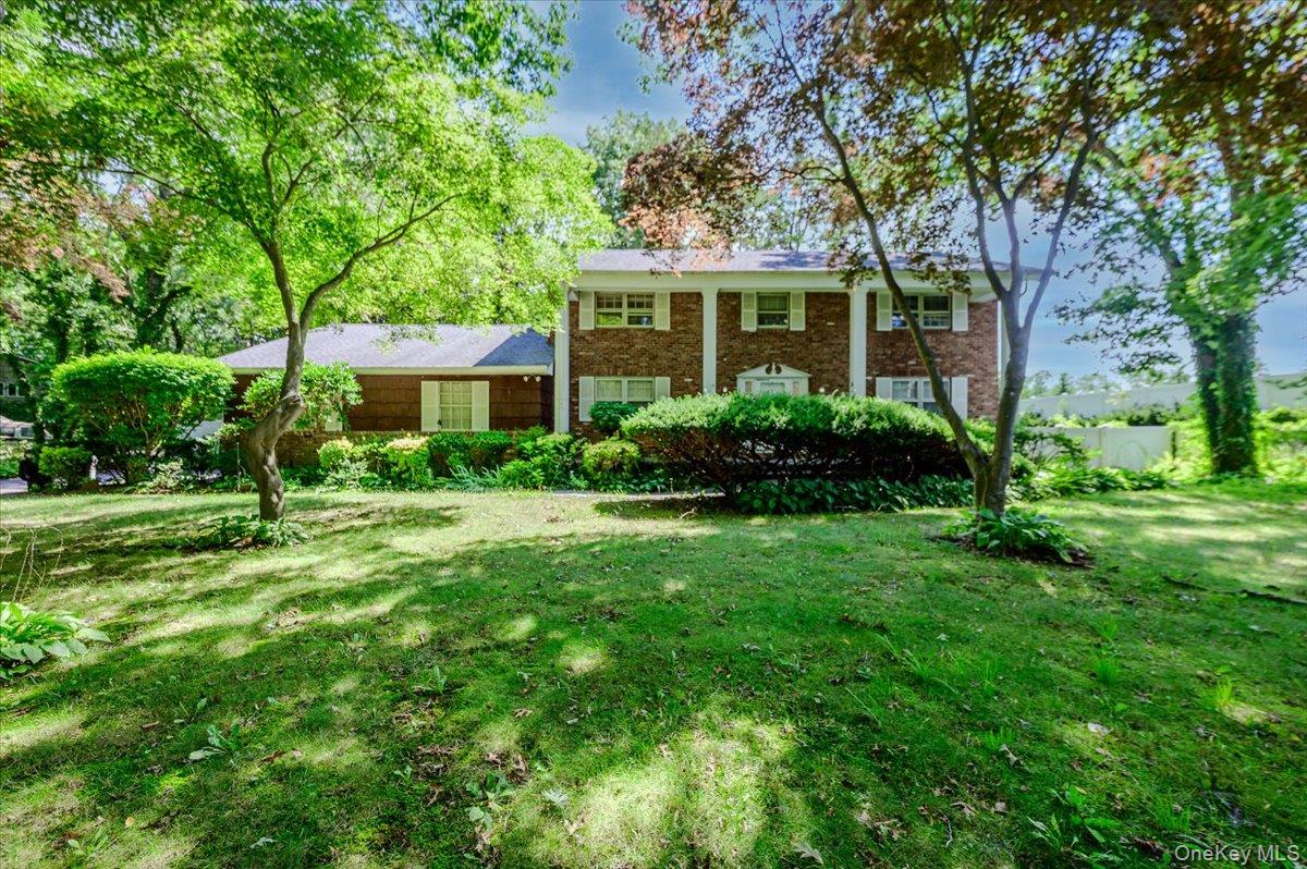 44 E Half Hollow Road, Dix Hills NY 11746