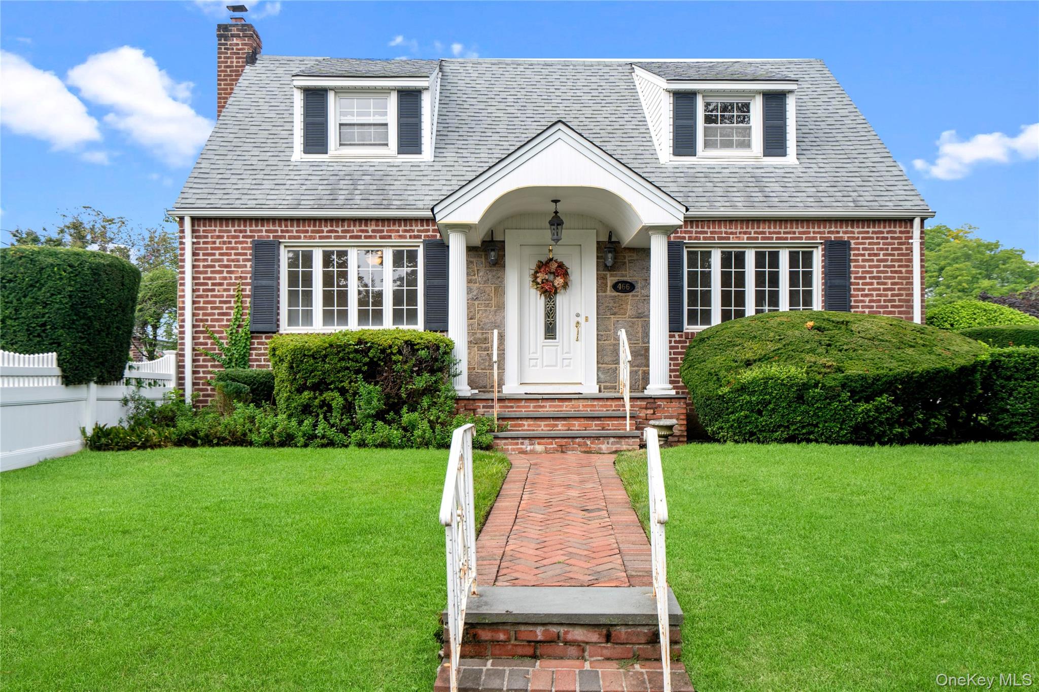 466 Croyden Road, Garden City South NY 11530
