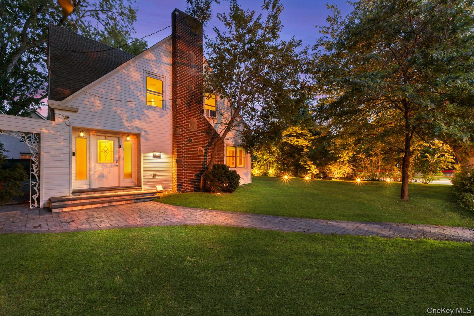 19 Gilchrest Road, Great Neck NY 11021