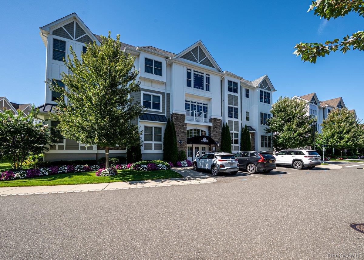 30101 Spruce Pond Circle, Plainview NY 11803