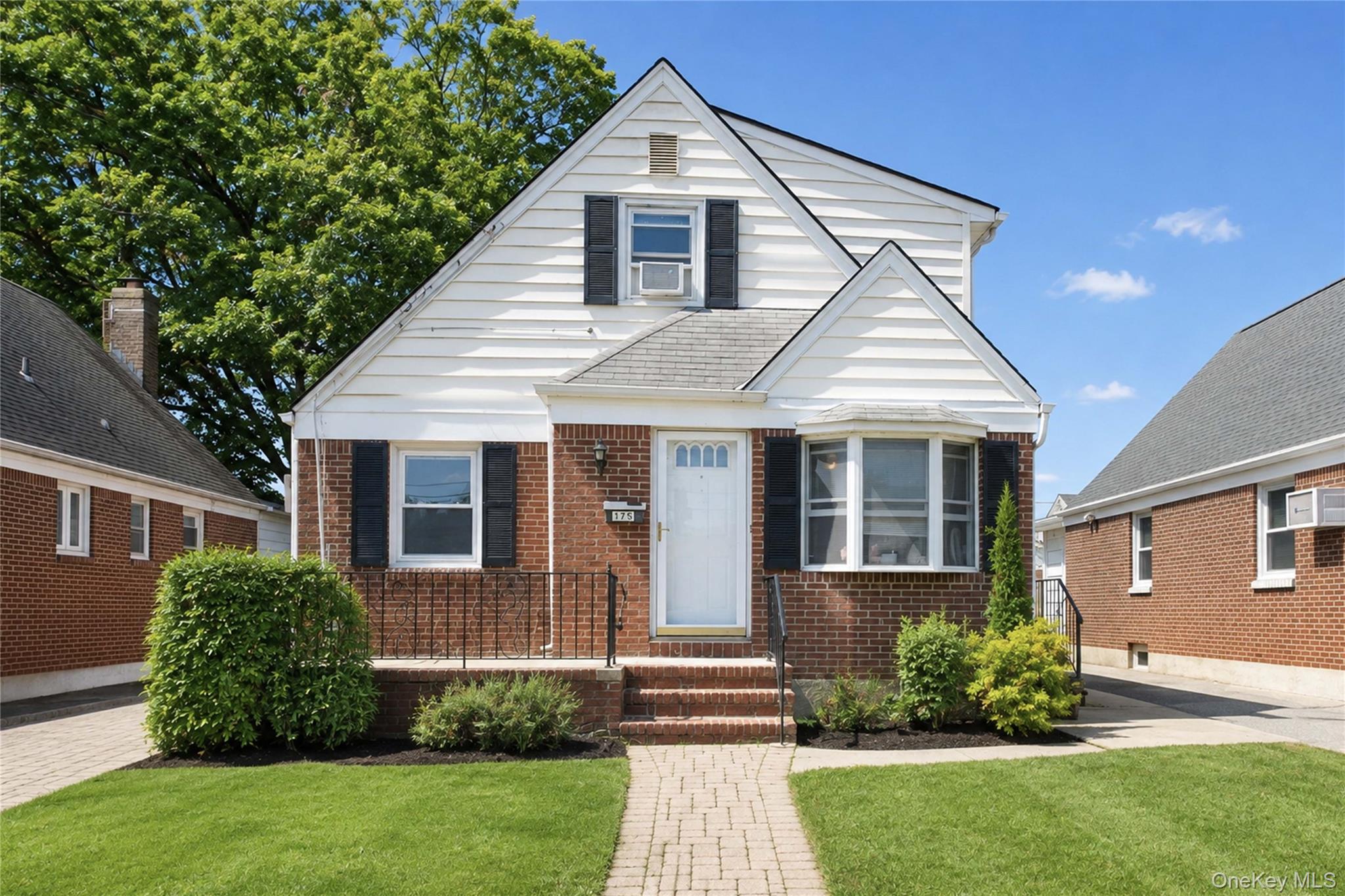 175 Latham Road, Mineola NY 11501