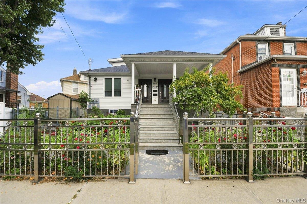 1366 Siegfried Place, Bronx NY 10465