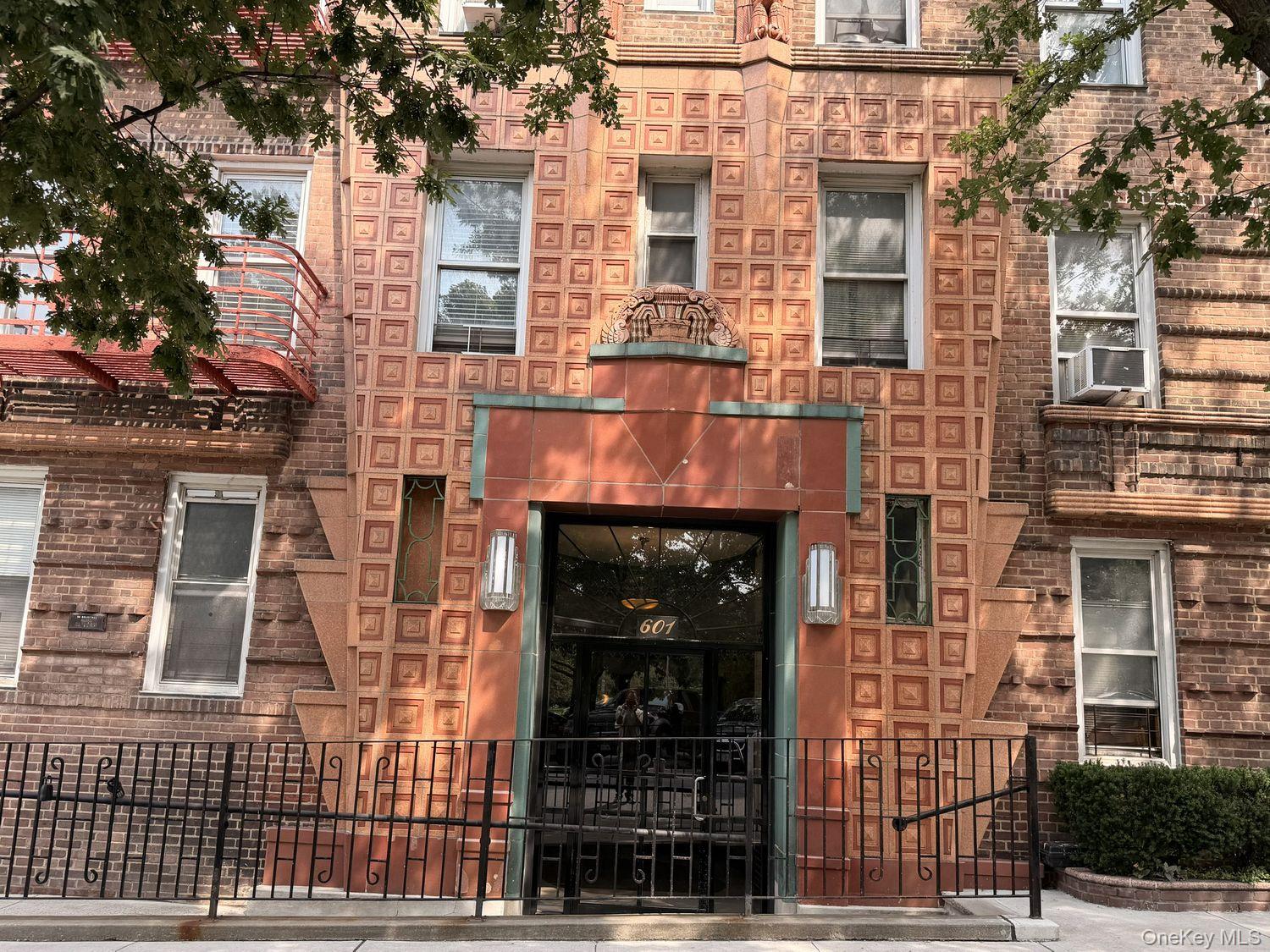 601 Pelham Parkway N Unit 108, Bronx NY 10467