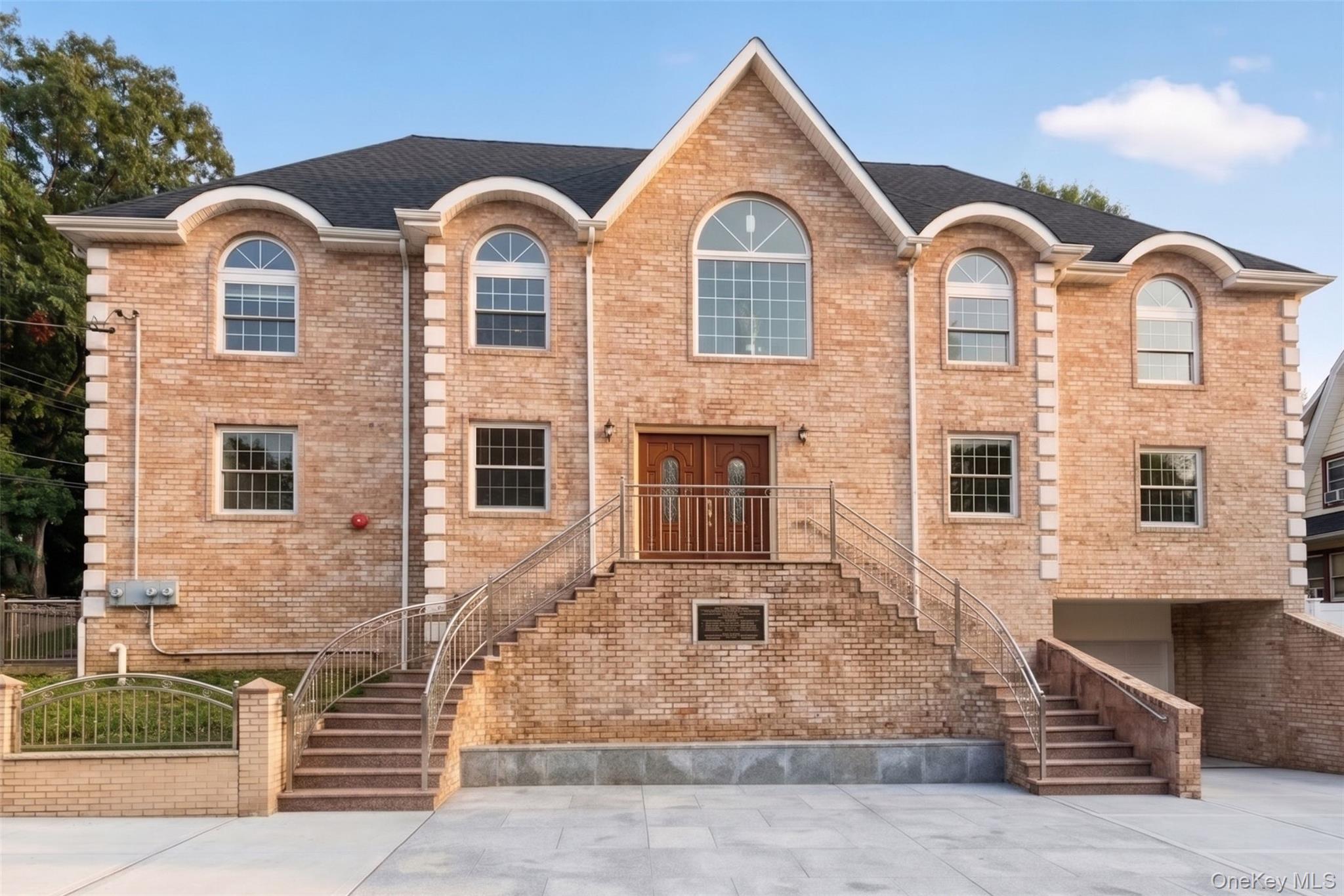 164-20 85th Avenue, Jamaica Hills NY 11432