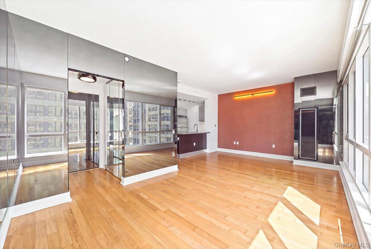 350 W 42nd Street Unit 19I, Manhattan NY 10036
