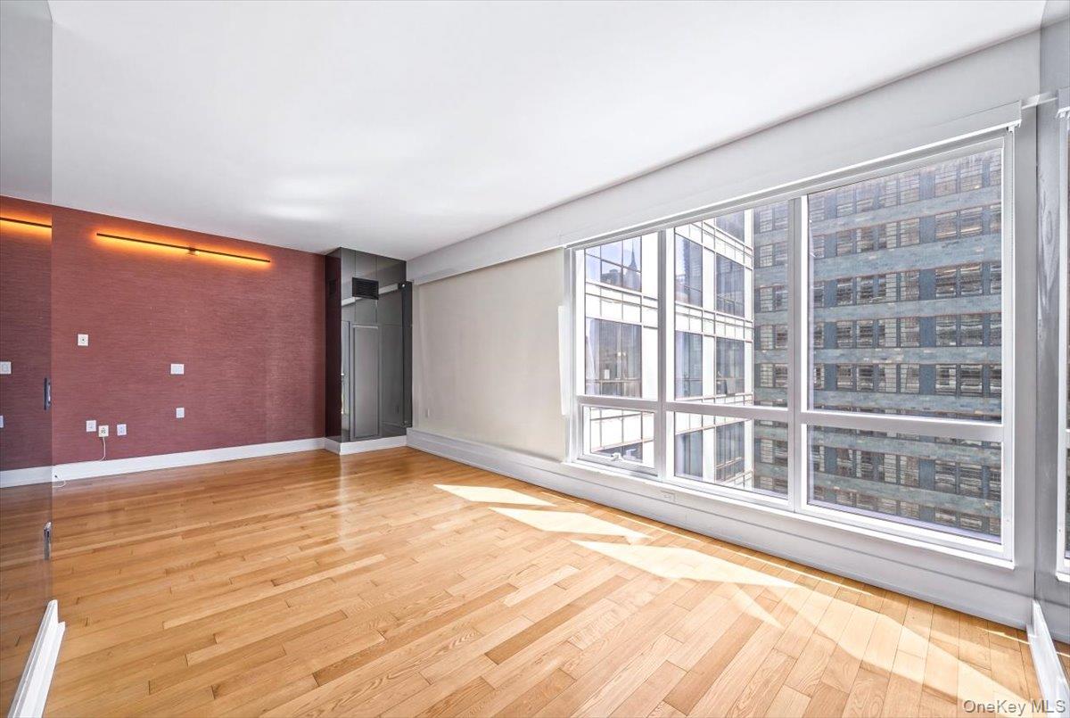 350 W 42nd Street Unit 19I, Manhattan NY 10036