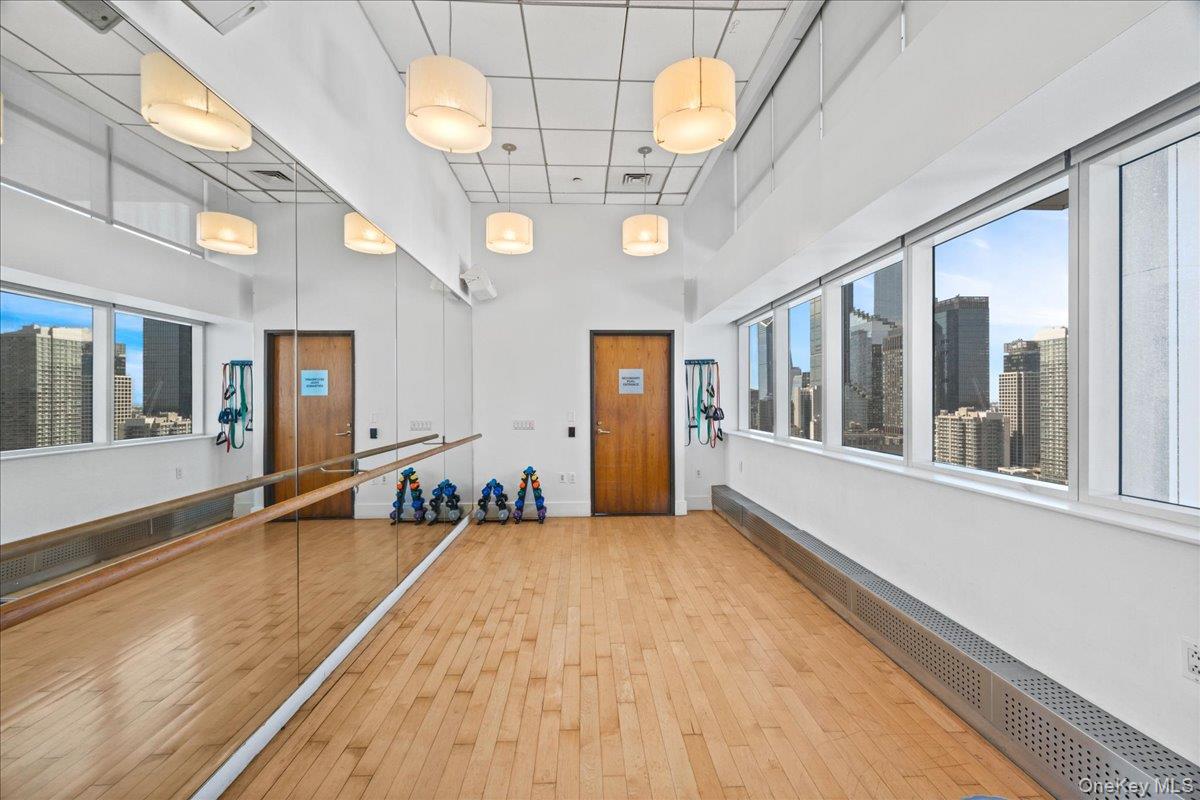 350 W 42nd Street Unit 19I, Manhattan NY 10036