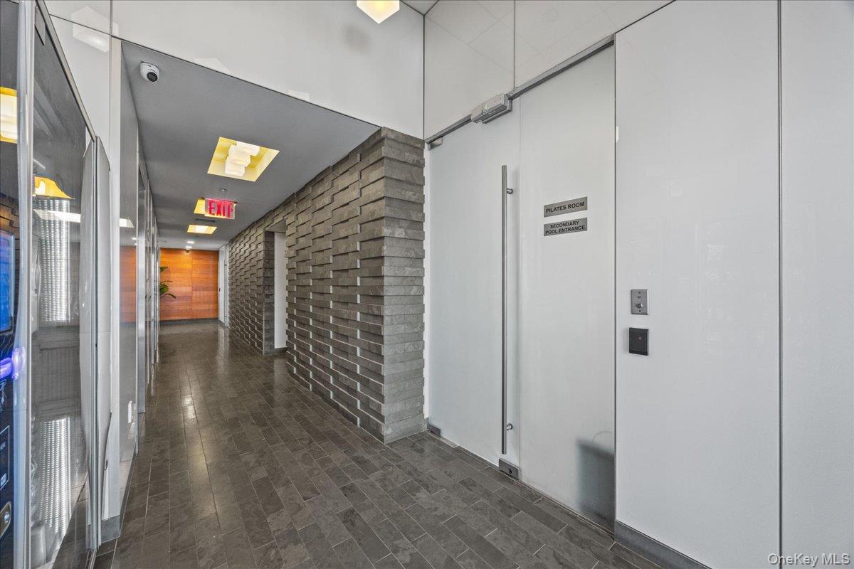 350 W 42nd Street Unit 19I, Manhattan NY 10036