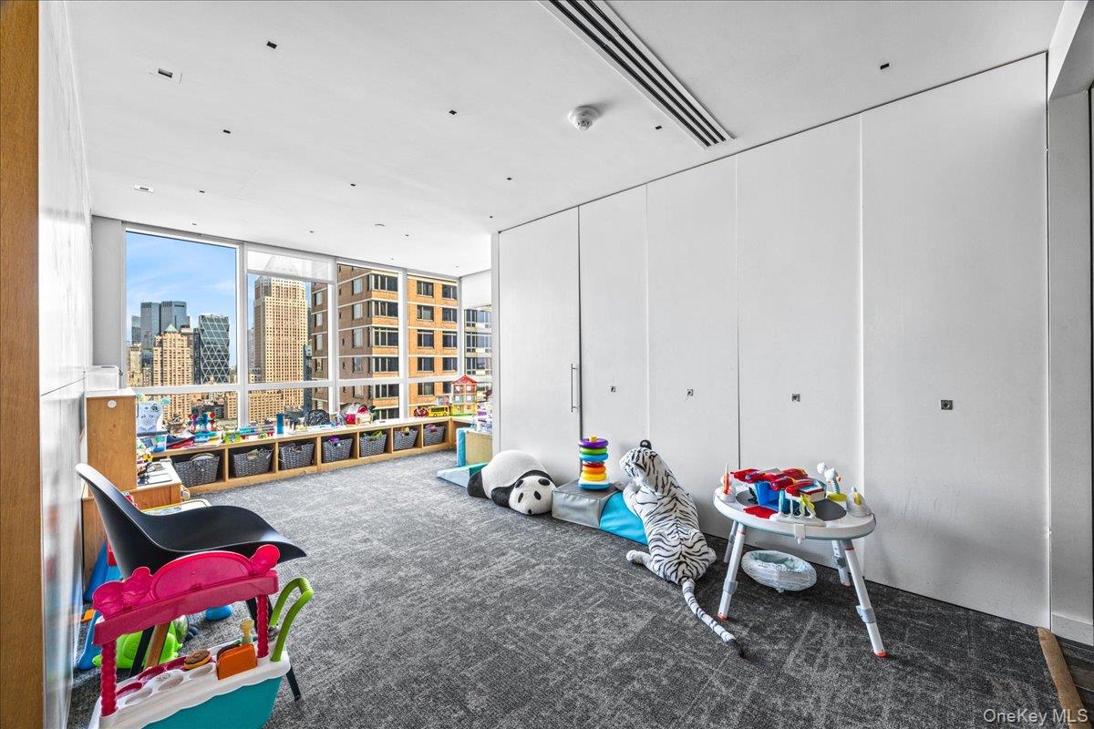 350 W 42nd Street Unit 19I, Manhattan NY 10036