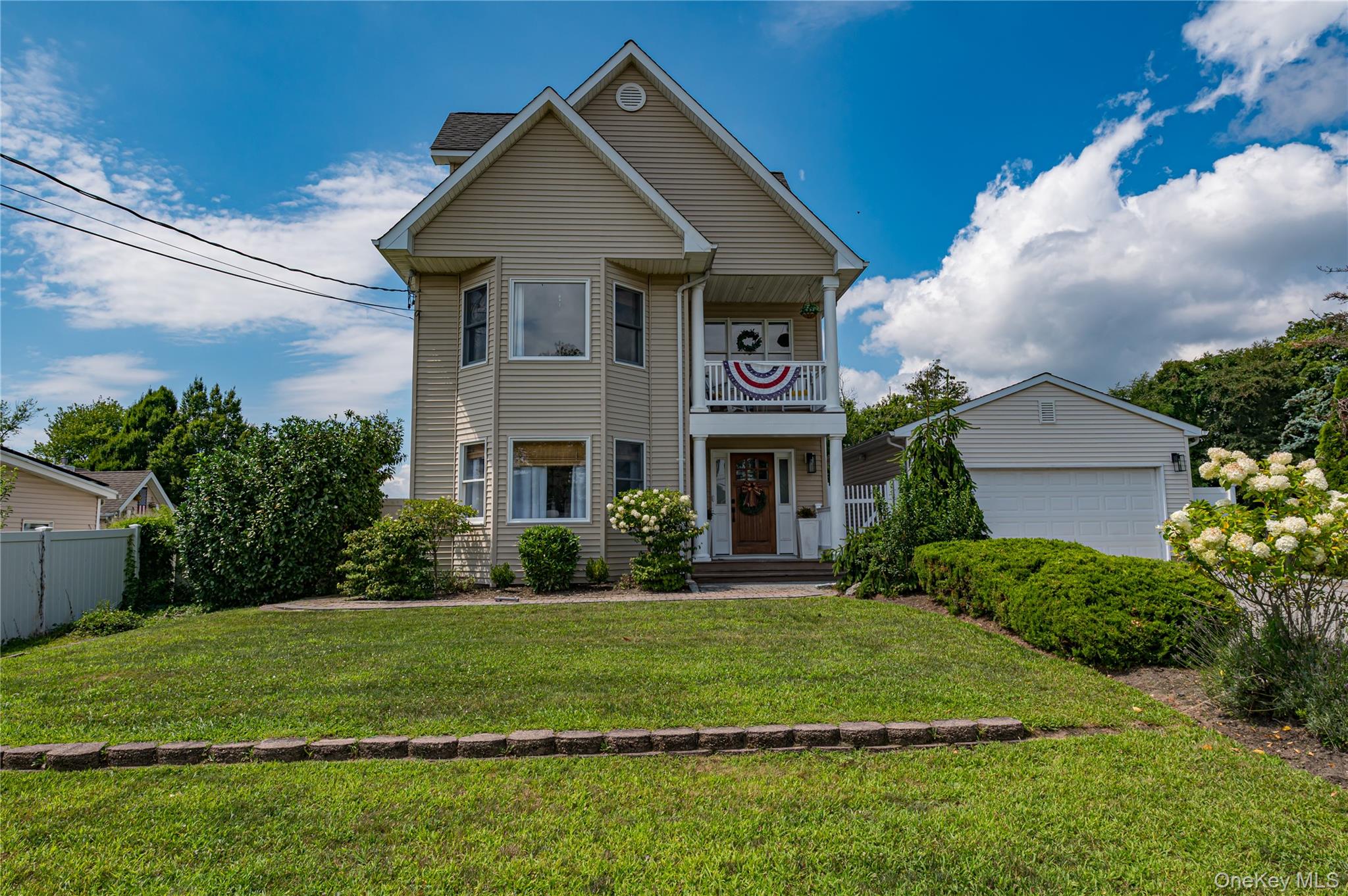 406 Vanderbilt Boulevard, Oakdale NY 11769