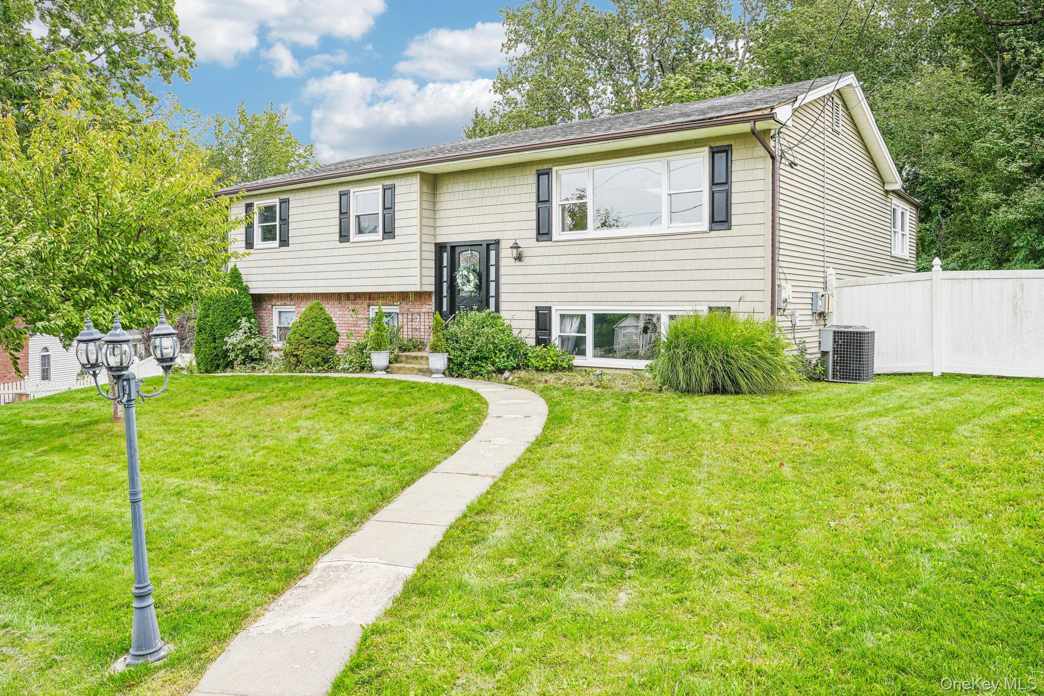 136 Orchid Drive, Pearl River NY 10965