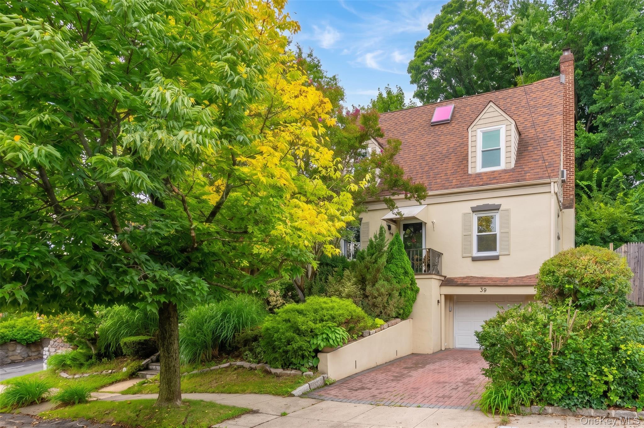 37 ( Aka 39 ) Sunrise Terrace, Yonkers NY 10703