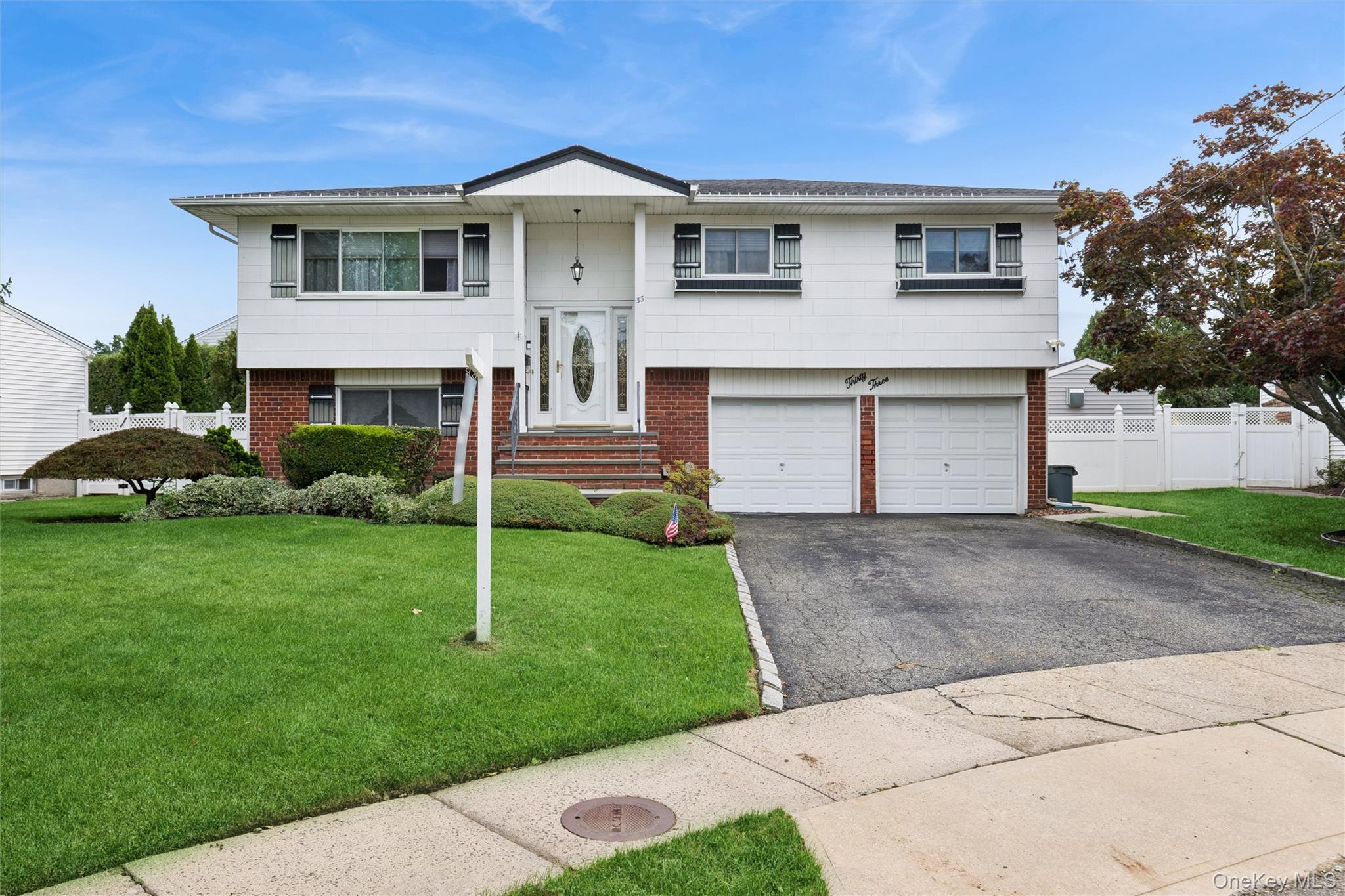 33 Sherwood Drive, Bethpage NY 11714