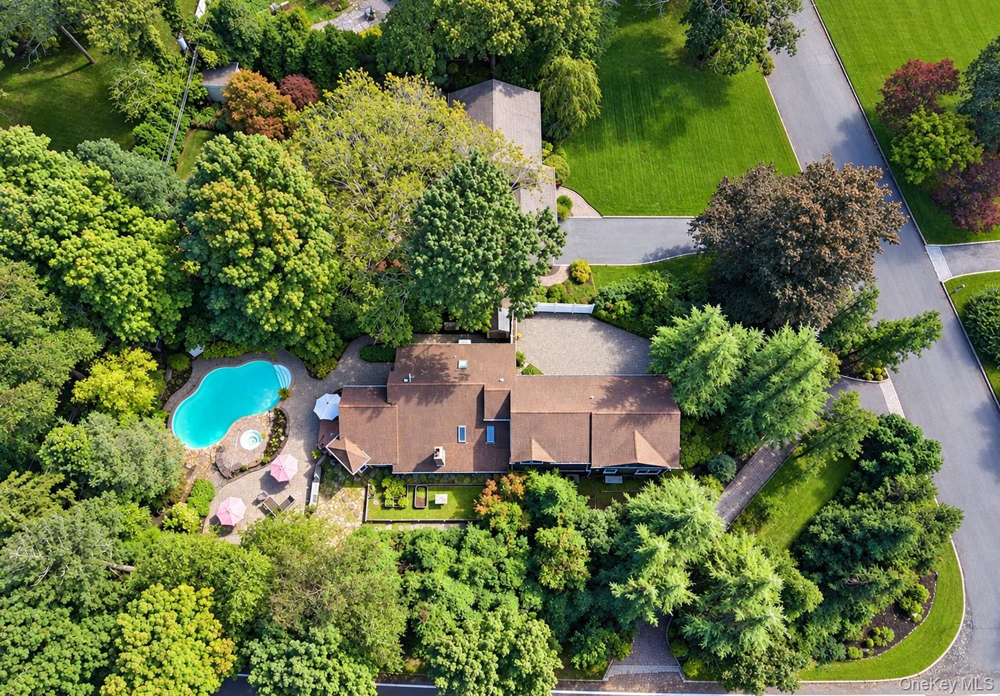 100 Edgewood Avenue, Smithtown NY 11787