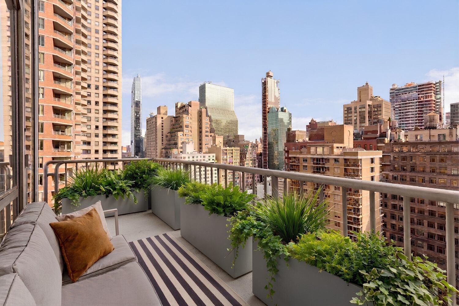 216 E 47TH Street Unit 22B, Manhattan NY 10017