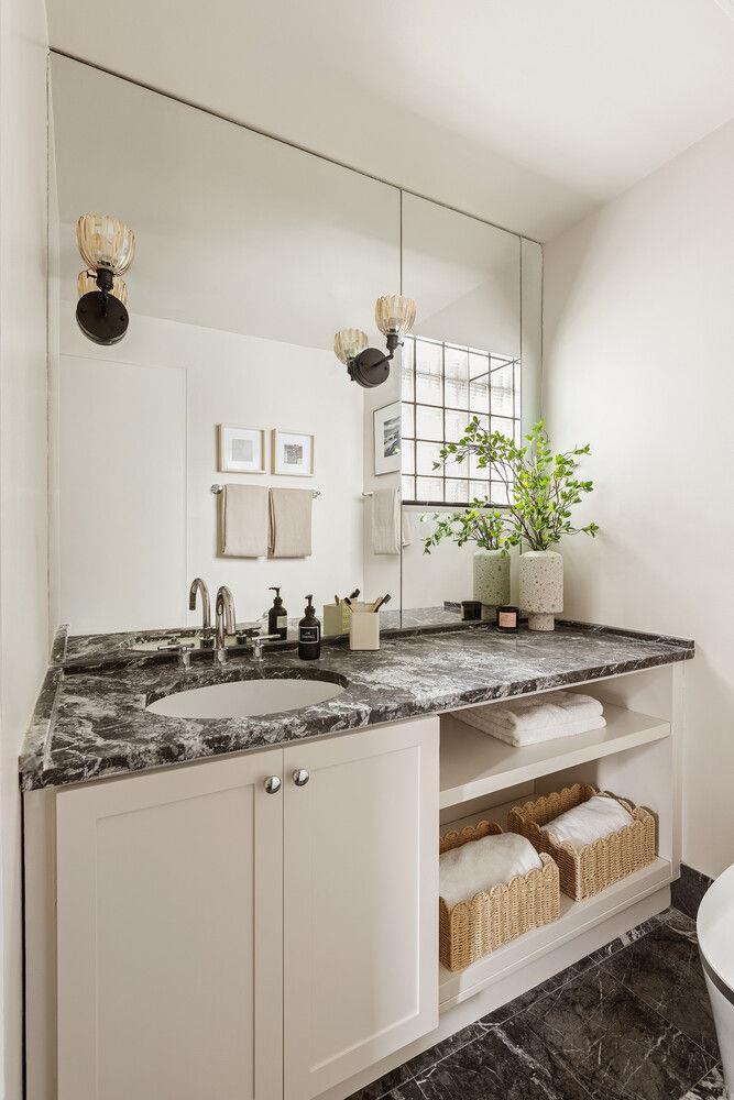 216 E 47TH Street Unit 22B, Manhattan NY 10017