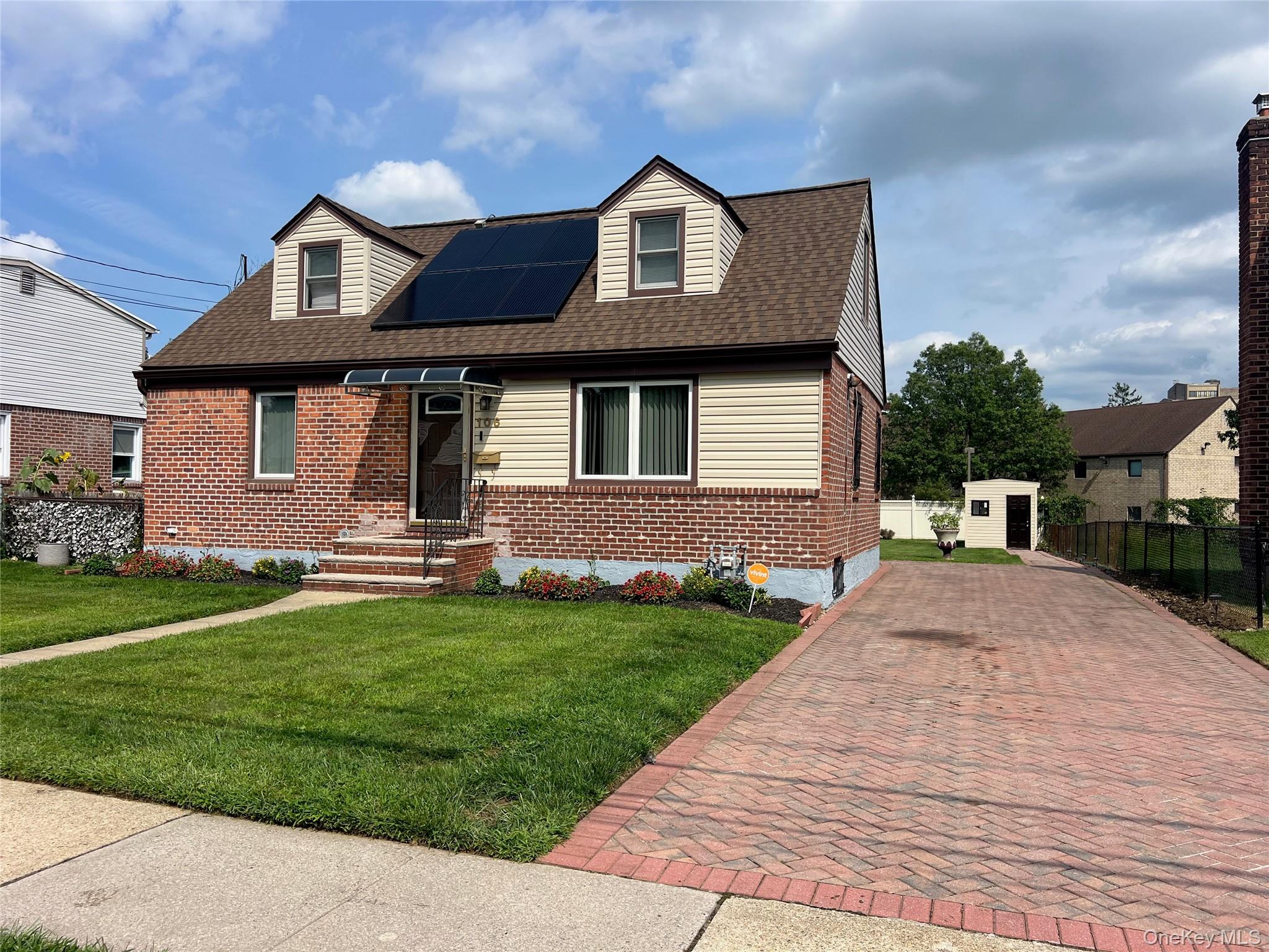 106 Lawrence Street, Uniondale NY 11553