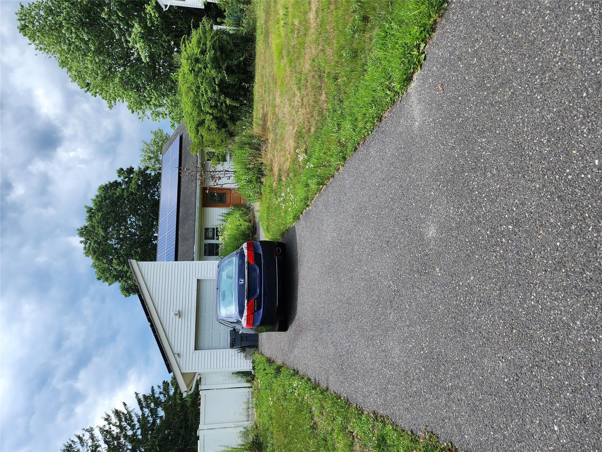 26 Narragansett Avenue, Medford NY 11763