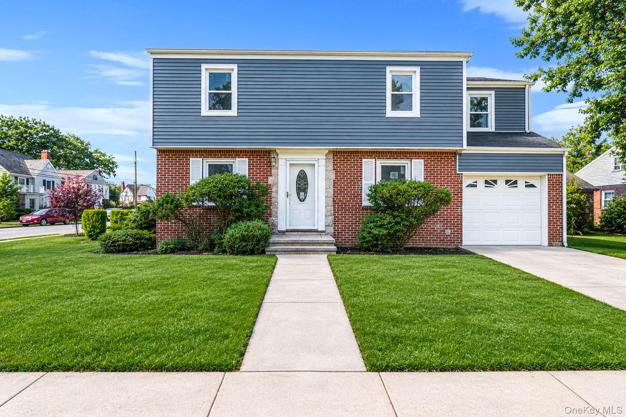 1 Hudson Court, Lynbrook NY 11563