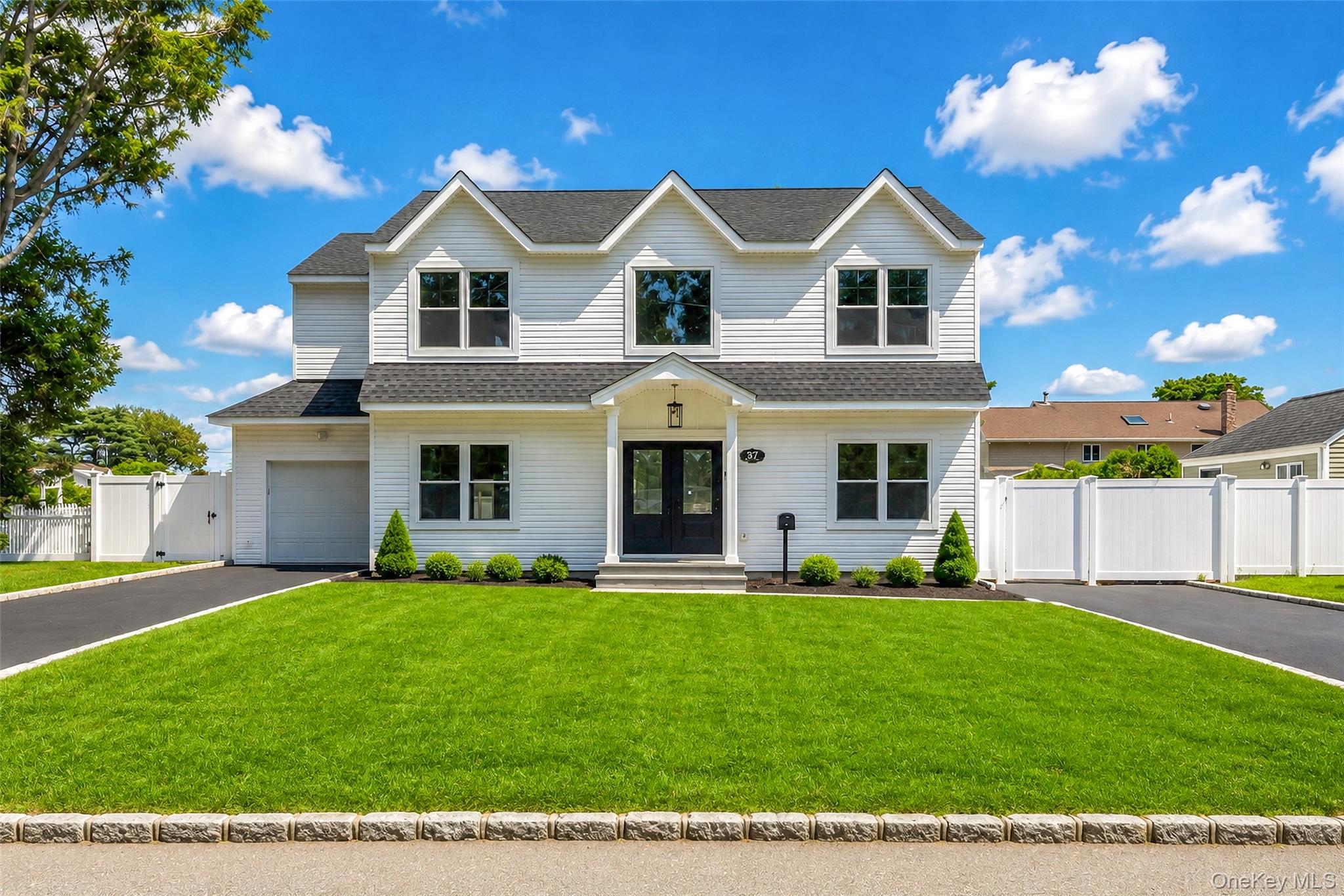 37 Gladstone Avenue, West Islip NY 11795