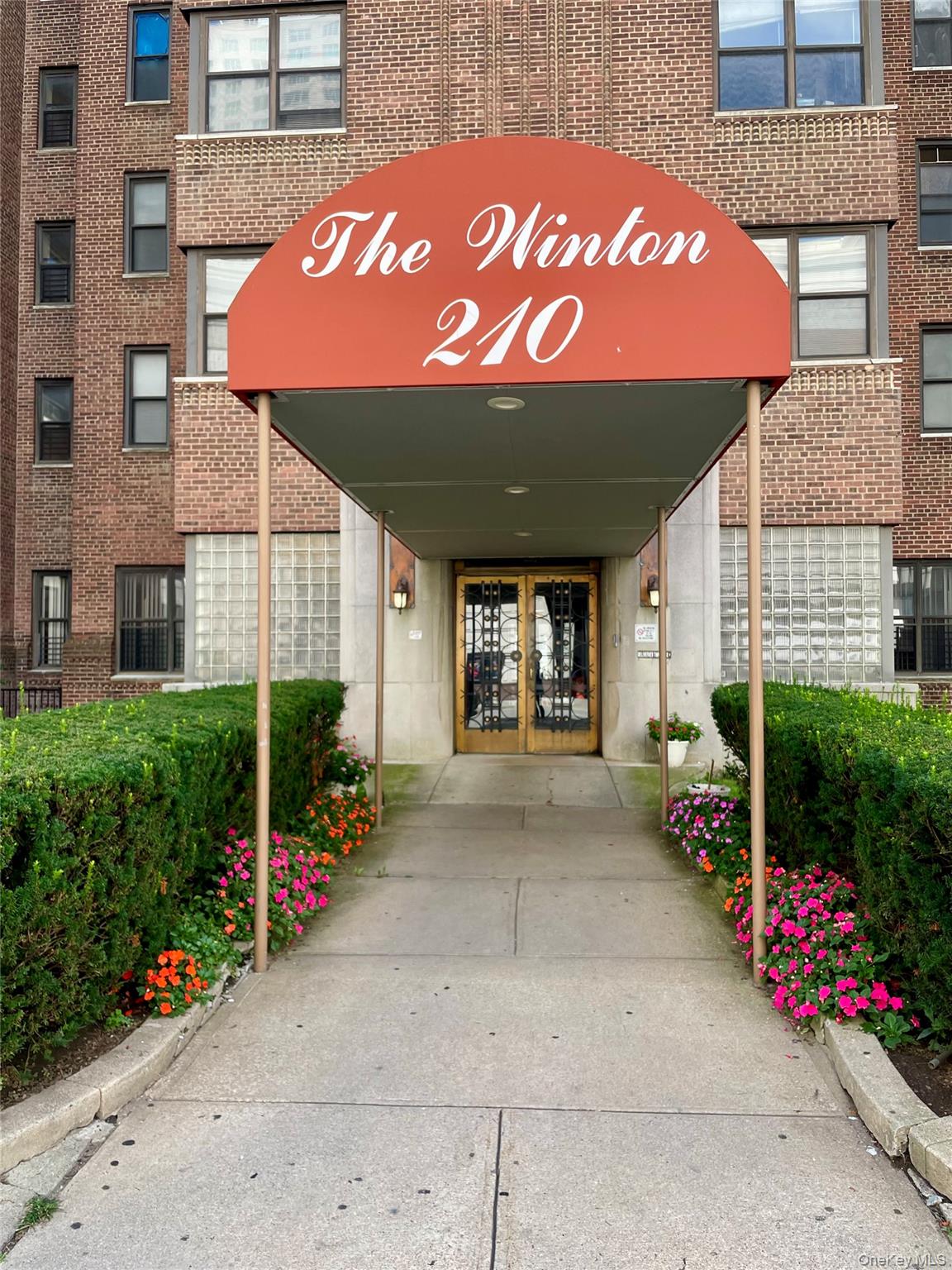 210 Martine Avenue Unit 5D, White Plains NY 10601