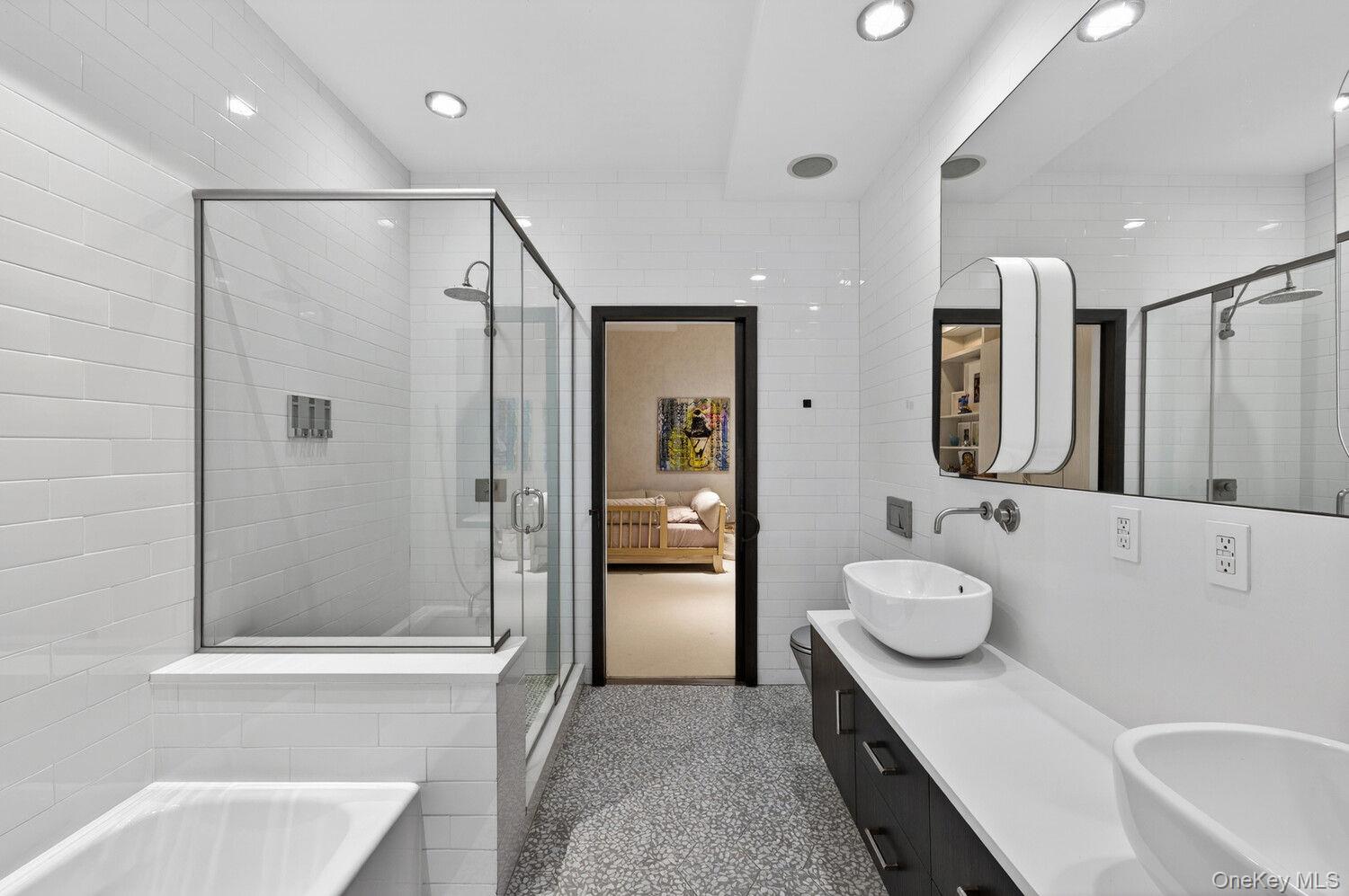 44 LAIGHT Street Unit 1B, Manhattan NY 10013