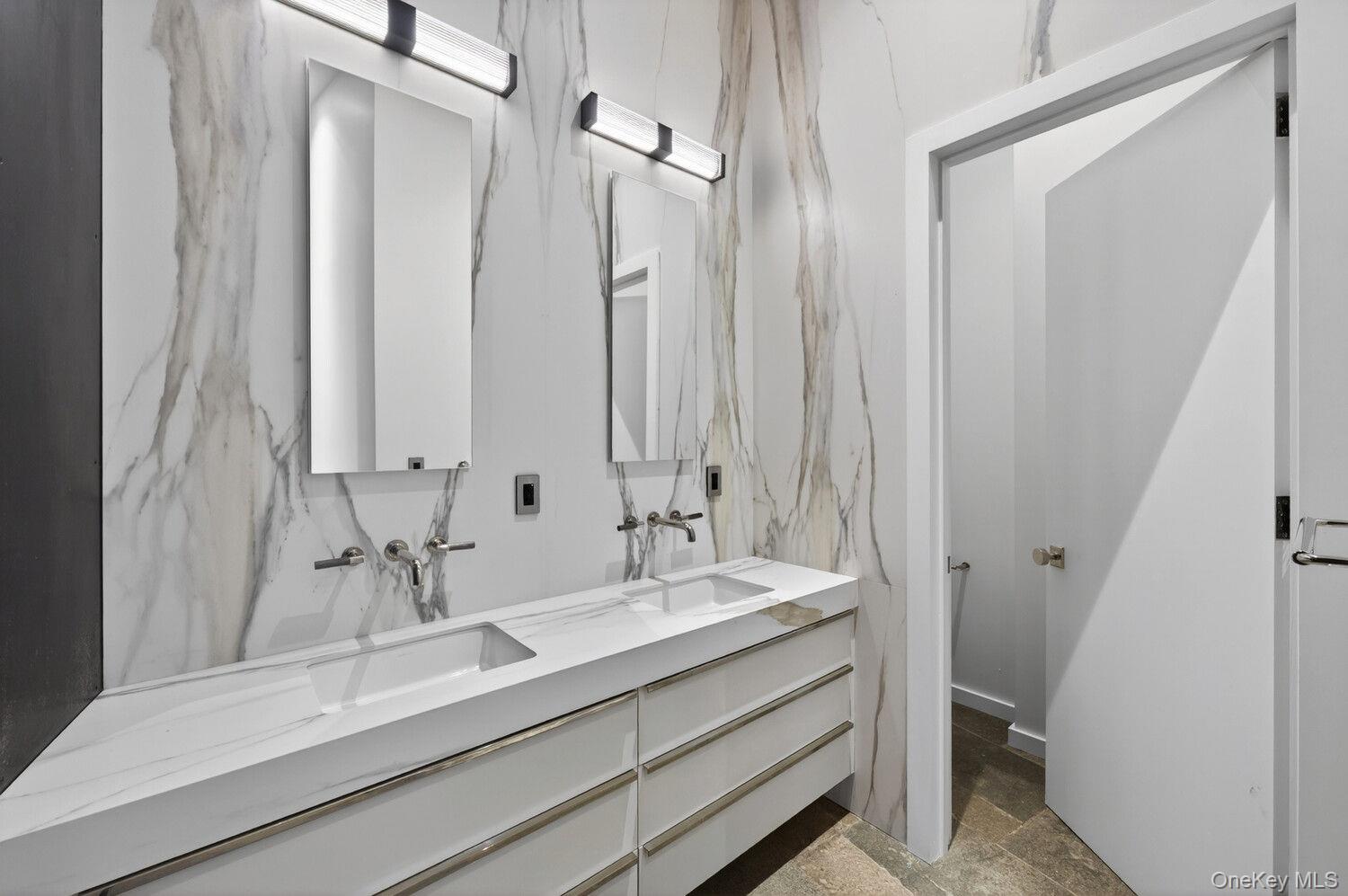 44 LAIGHT Street Unit 1B, Manhattan NY 10013