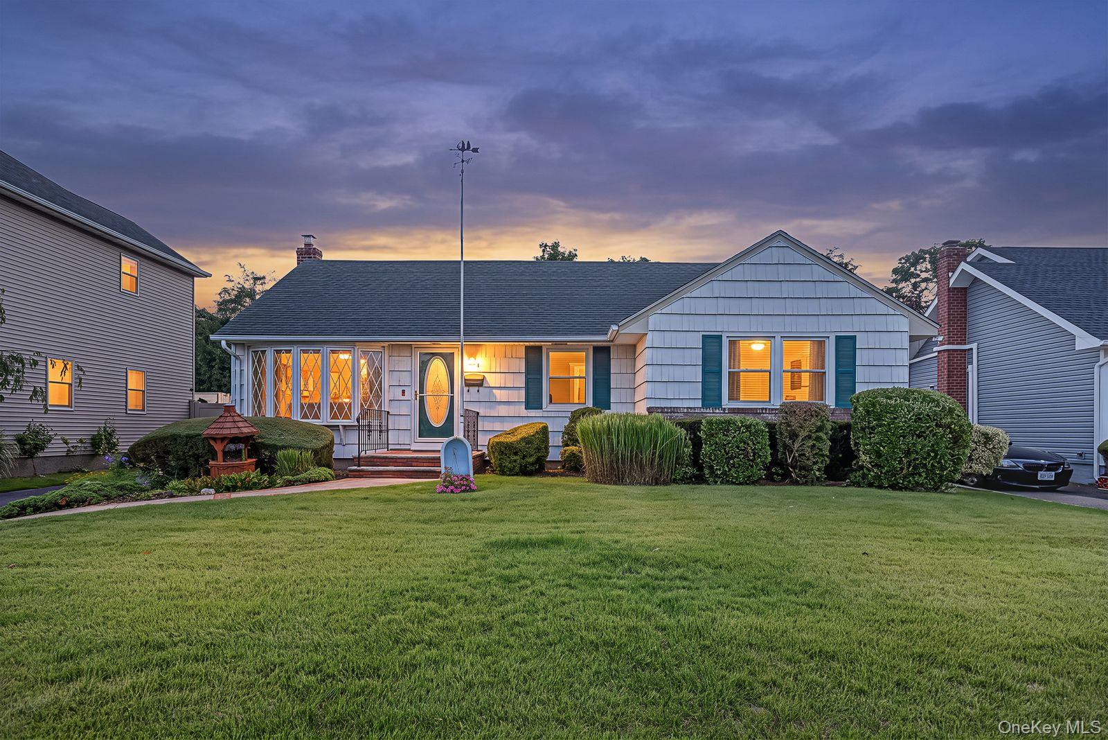 874 Alan Drive, Wantagh NY 11793
