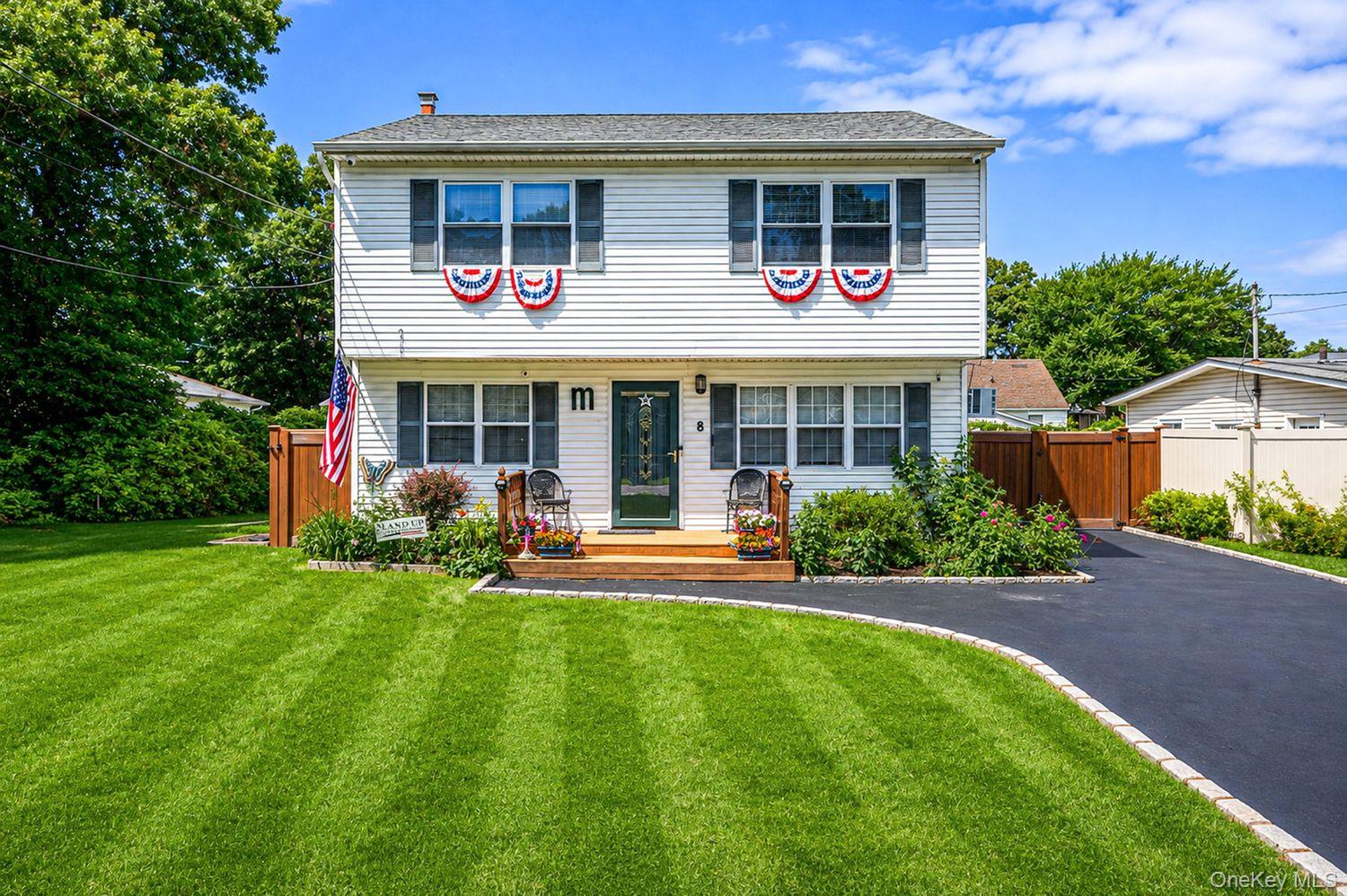 8 Halewood Drive, Shirley NY 11967