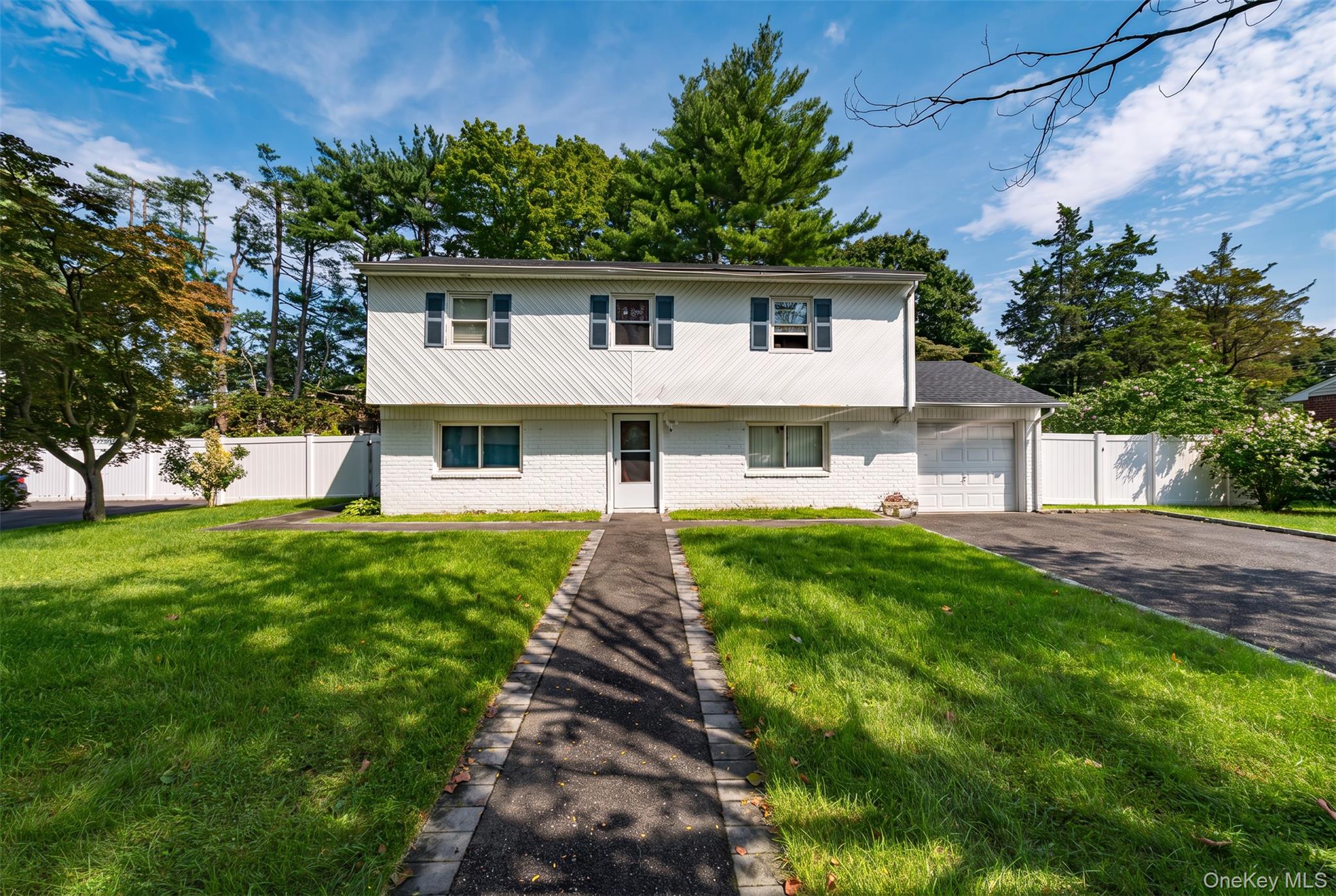 19 South Lane, Huntington NY 11743